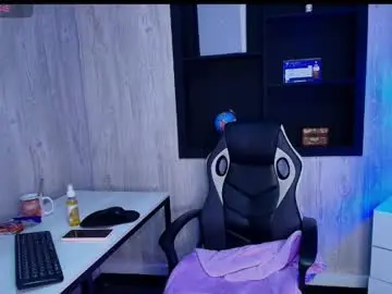 Chaturbate Live Porn of mia_esposito2