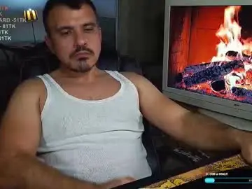 Chaturbate Live Sex Cam of officeman7