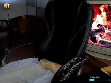 Chaturbate Free Porn Cam of officeman7