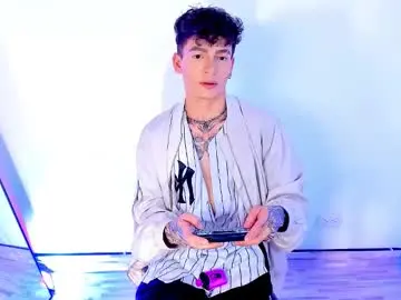 Chaturbate Best live sex cam show of axel_inkshade