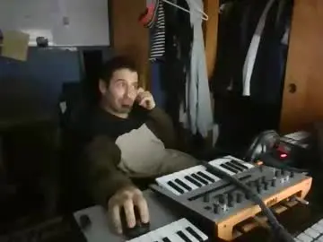 Chaturbate Live Sex Cam of cumonmeplease6