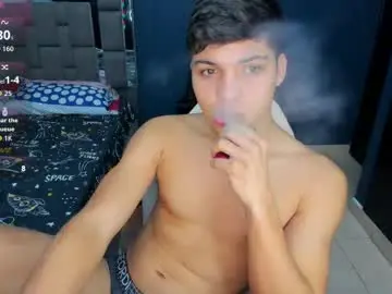 Chaturbate Free Live Porn of davidro030