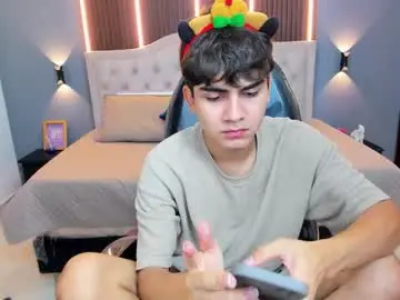 Chaturbate Adult Webcams of tommy18__