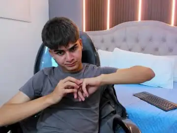 tommy18__ from chaturbate