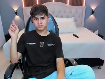 Chaturbate Live Sex of tommy18__