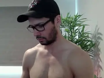Chaturbate Live Sex Cam of ryan_chatter