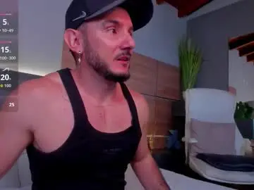 Chaturbate Live Porn of damonsantos