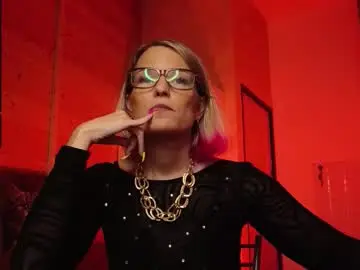 Chaturbate Adult Webcams of findom_lady_shine