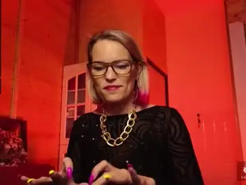 Chaturbate Free Porn Cam of findom_lady_shine