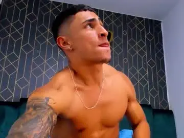 Chaturbate Nude Webcam of adrian_rae