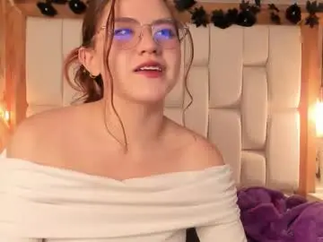 Chaturbate Live Sex Cam of daphne_and_roger