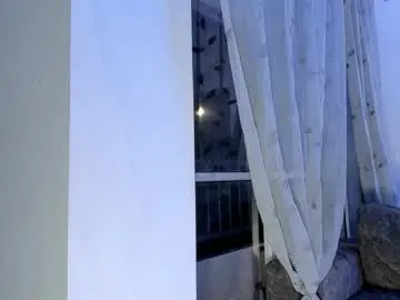 Chaturbate Watch Live Sex Cams of nicolvibes_212