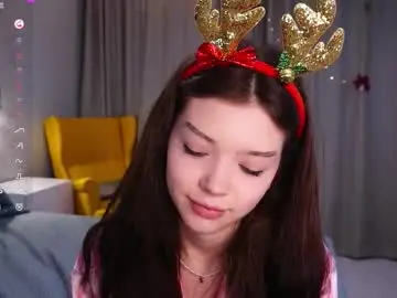 Chaturbate Live Sex Cam of skyeriehm