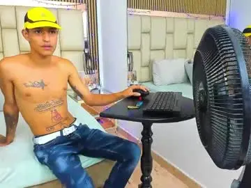 Chaturbate Free Porn Cam of selenaandpeterr