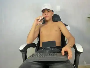 Chaturbate Watch Live Sex Cams of isaac_collins_