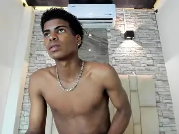 Chaturbate Live Sex Cam of xavi_lee