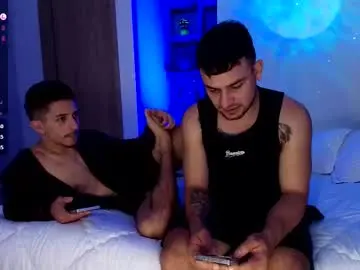 Chaturbate Live Sex Cam of aron_santoro1