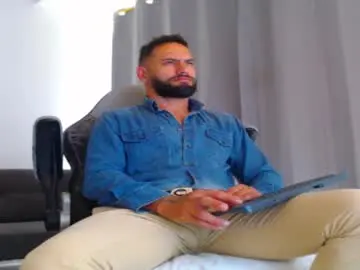 Chaturbate Adult Webcam of oliverdrew1