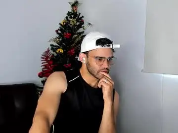 Chaturbate Best live sex cam show of chrisandrew_