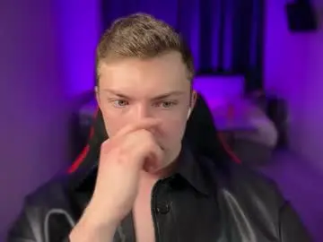 Chaturbate Live Sex Cam of iron__chapman