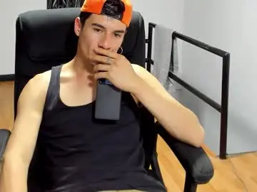 Chaturbate Best live sex cam show of dominic_radccliffe