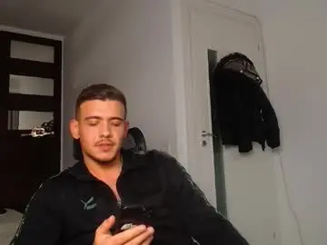 Chaturbate Watch Live Sex Cams of elijahthorne