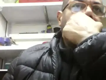 Chaturbate Live Sex Cam of heistt