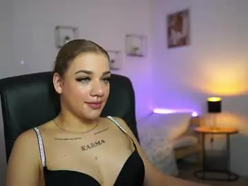 lizbethbierss from chaturbate