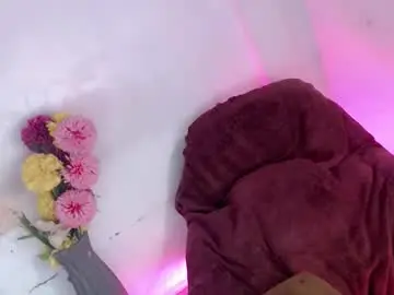 Chaturbate Sex Cam of urbitchfantasexx_miles25