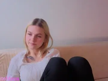 Chaturbate Adult Video Chat of savannahshor