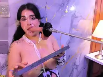 Chaturbate Nude Webcam of zyle_boobs_