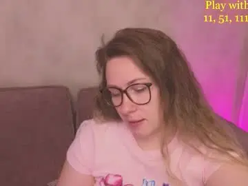 Chaturbate Live Sex Cam of cute_darina