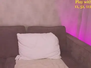 Chaturbate Watch Live Sex Cams of cute_darina