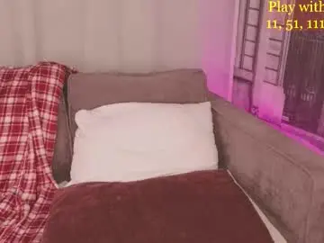 Chaturbate Watch Live Sex Cams of cute_darina