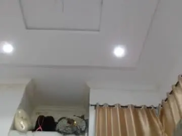 juicyxxxboobs from chaturbate