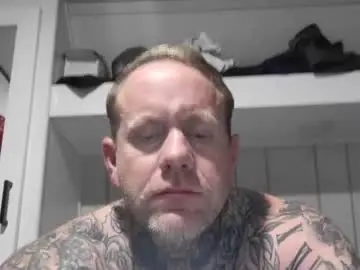 Chaturbate Live Sex Cam of tattooedteaseme