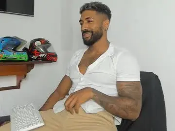 Chaturbate Best live sex cam show of xtipp3r