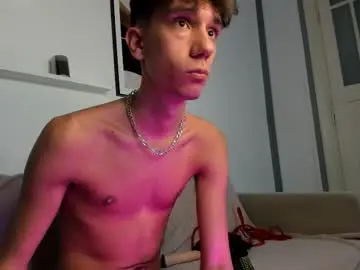 Chaturbate Live Sex Cam of benny_powell