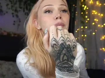 Chaturbate Free Porn Cam of touch_me_if_you_can