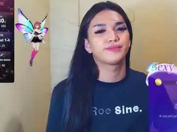 hollywoodbitch from chaturbate