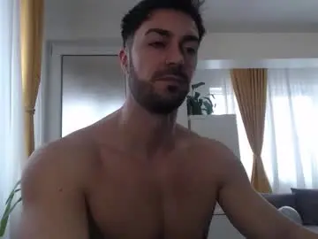Chaturbate Live Sex Cam of julianroyce