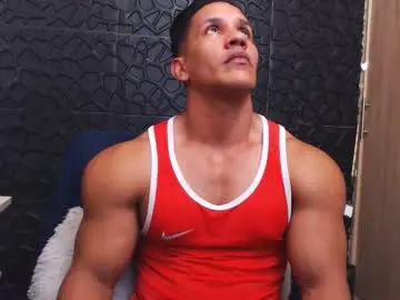 Chaturbate Live Sex Cam of viktorherrera