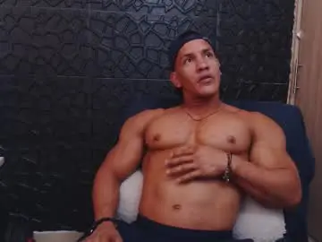 Chaturbate Live Sex Cam of viktorherrera
