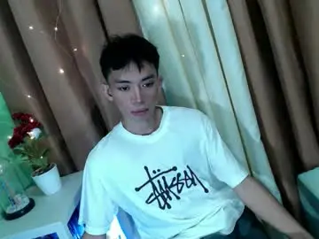 Chaturbate Sex Cam of crimson_kiss143