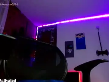 Chaturbate Free Porn Cam of davidroses420