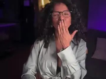 Chaturbate Live Sex of illaroom