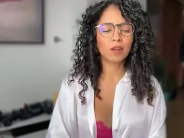 Chaturbate Adult Webcam of illaroom