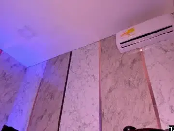 Chaturbate Live Sex Cam of keila_mendoza