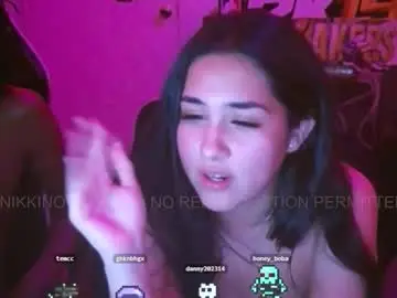 Chaturbate Adult Webcams of nikkinotnicki00
