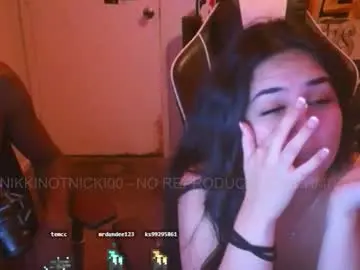 Chaturbate Watch Live Sex Cams of nikkinotnicki00